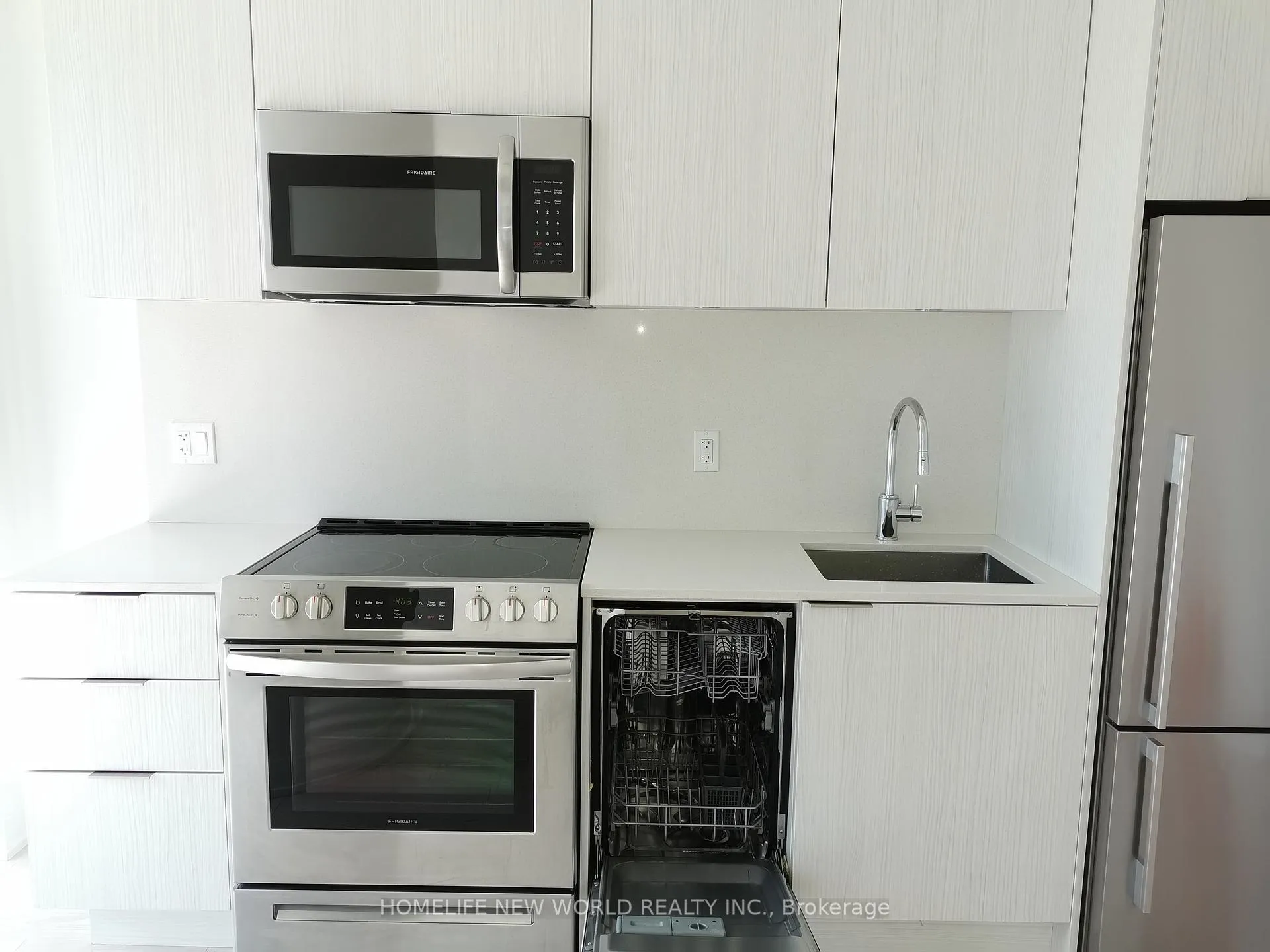 Photo 6 of Unit 2506, 25 Richmond Street E, Toronto, Church-Yonge Corridor — HOMEH