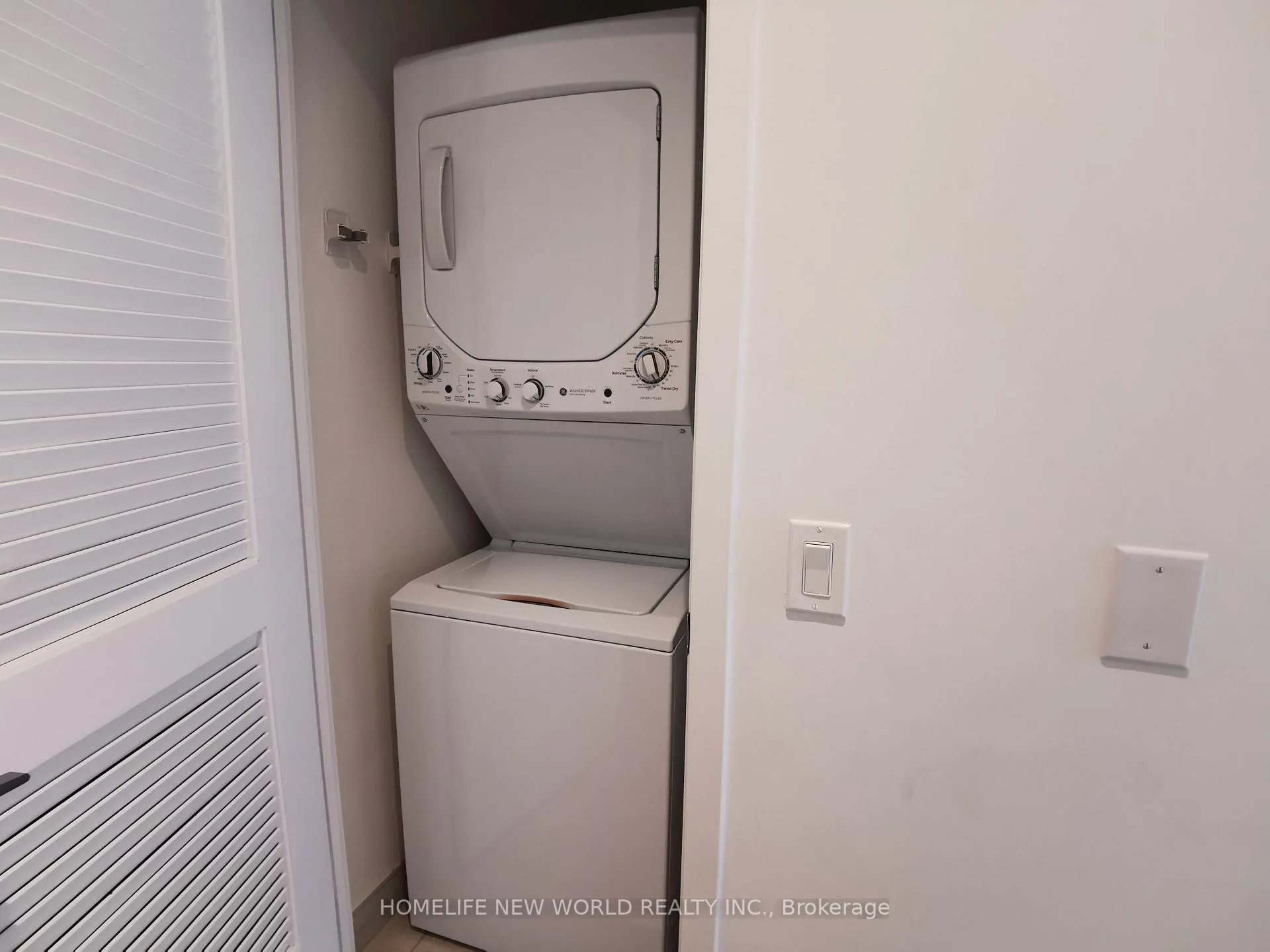 Photo 14 of Unit 2506, 25 Richmond Street E, Toronto, Church-Yonge Corridor — HOMEH