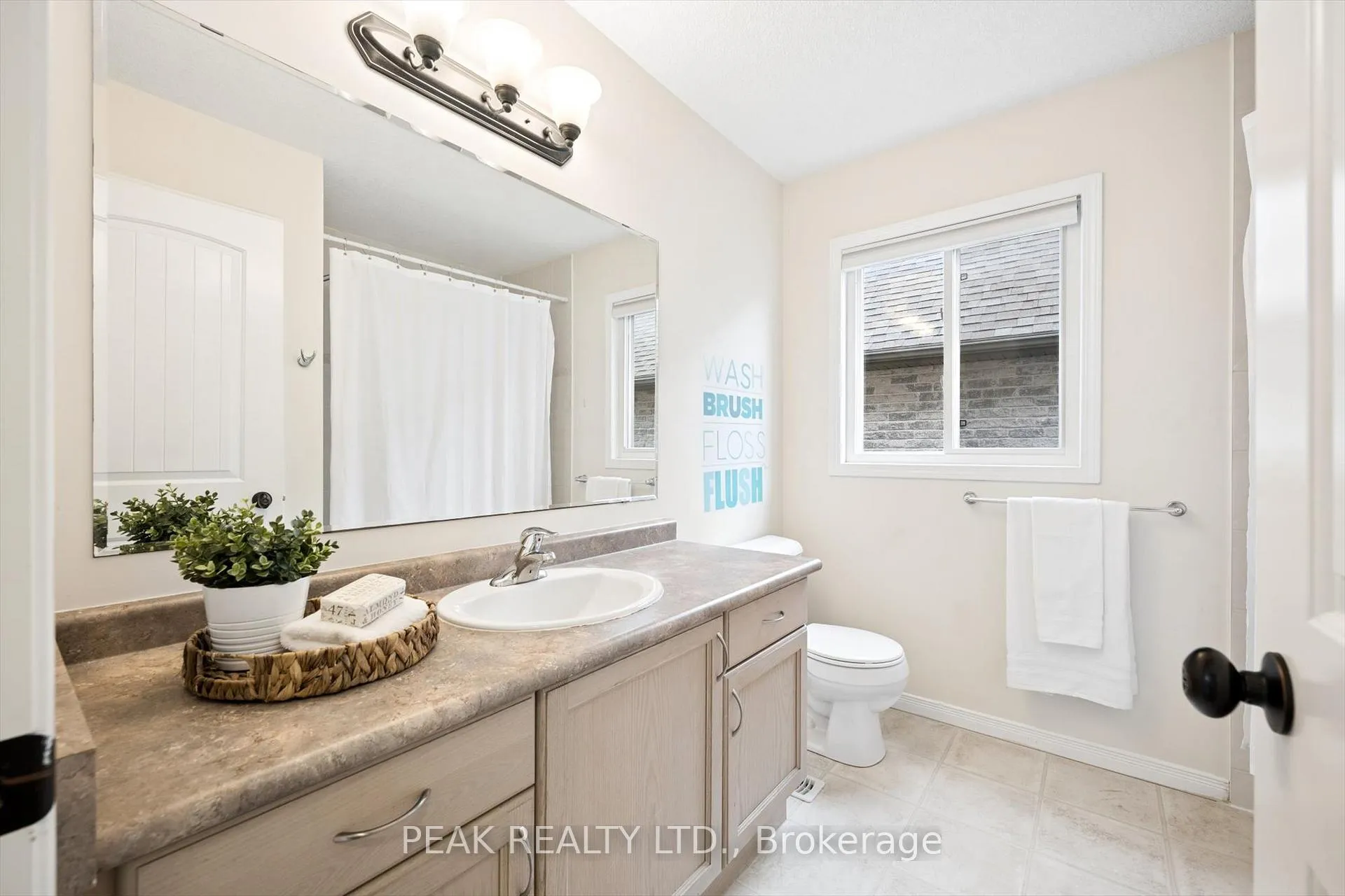 Photo 36 of 6 Sassafras Street, Kitchener, Highland West — HOMEH
