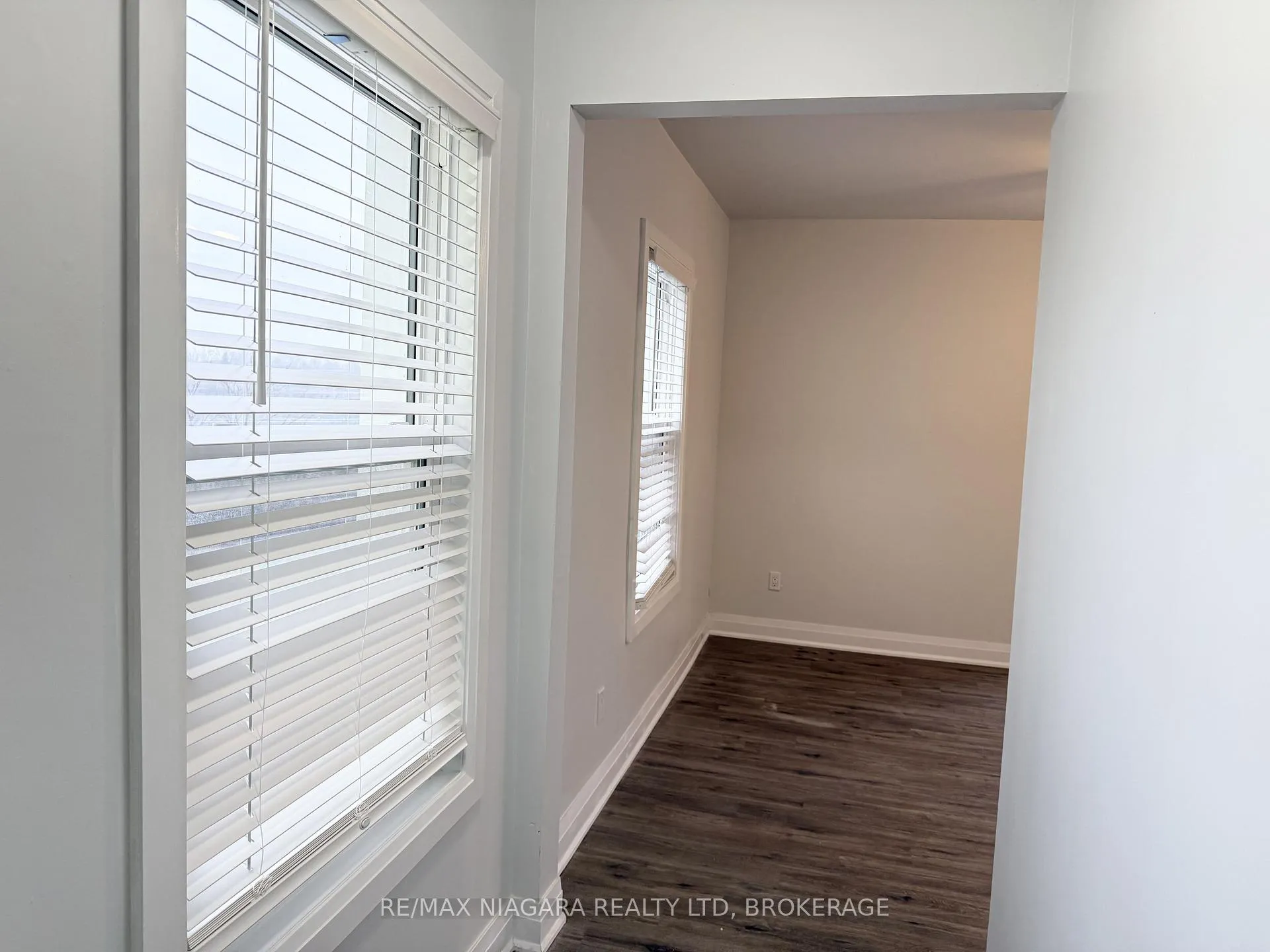 Photo 8 of Unit Unit 4, 4711 River Road, Niagara Falls, Downtown — HOMEH