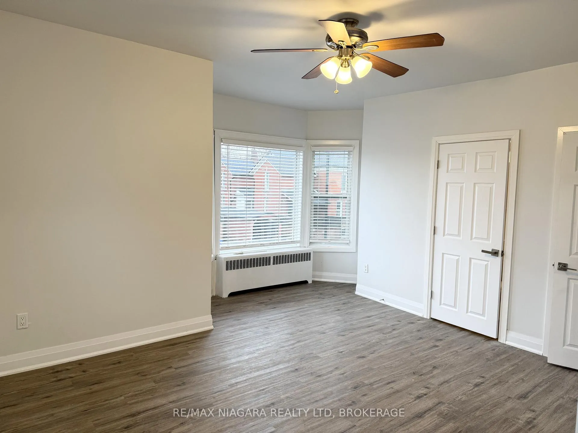 Photo 9 of Unit Unit 4, 4711 River Road, Niagara Falls, Downtown — HOMEH