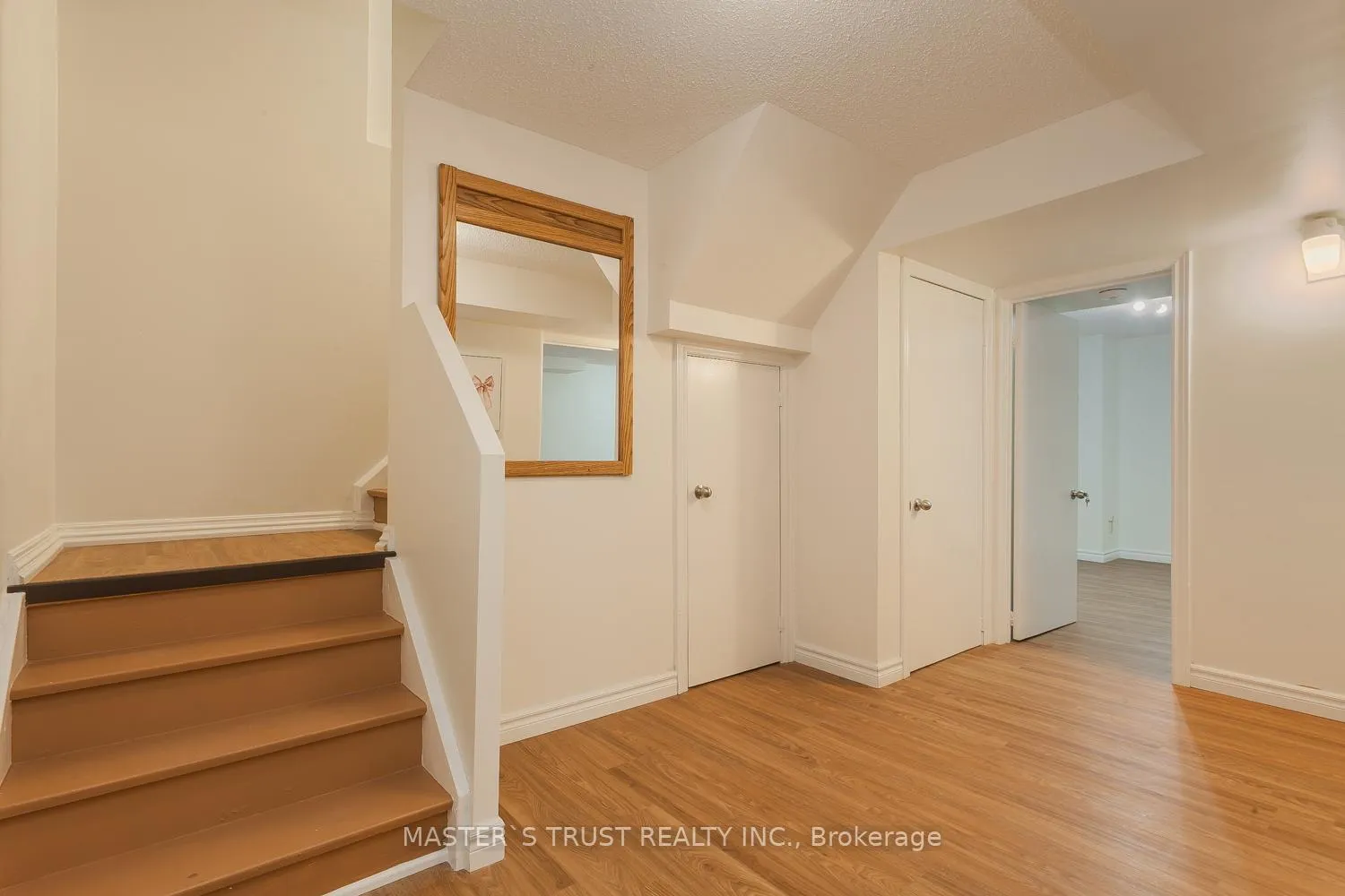 Photo 25 of 97 Pauline Court, Vaughan, Glen Shields — HOMEH