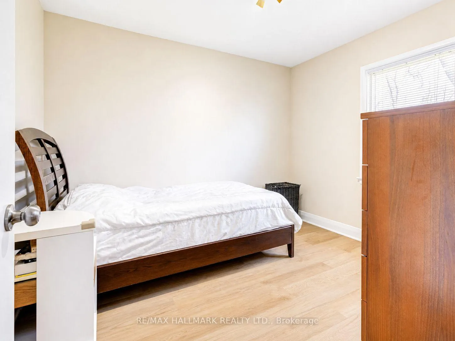 Photo 16 of 122 Hawthorne Road, Oakville, Central — HOMEH