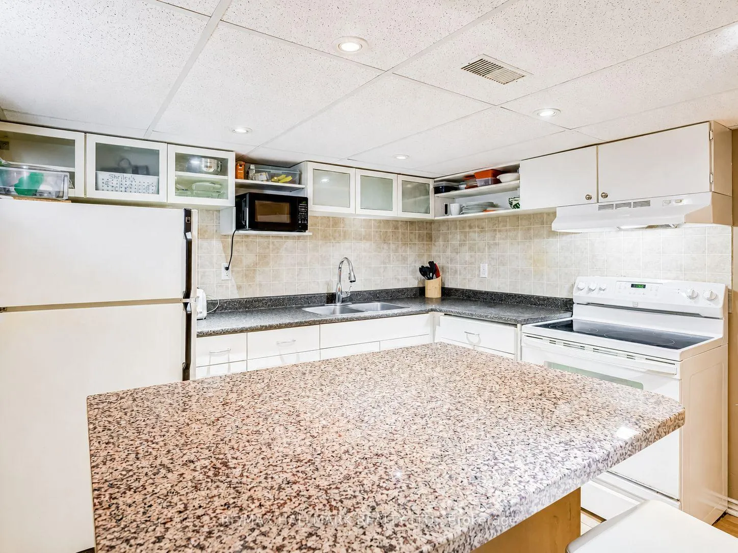 Photo 21 of 122 Hawthorne Road, Oakville, Central — HOMEH