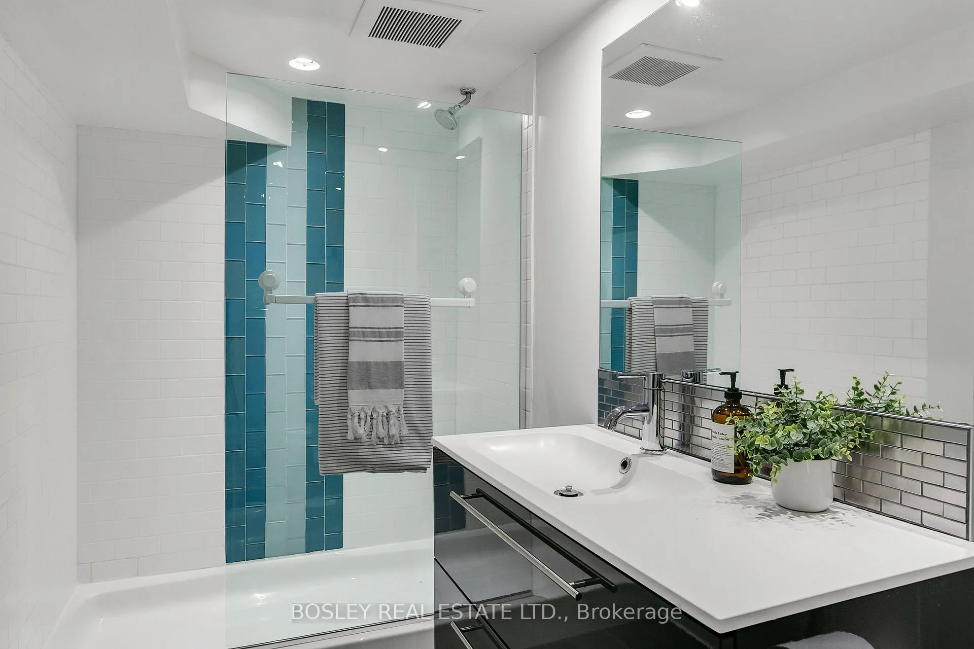 Photo 36 of 42 Dingwall Avenue, Toronto, Blake-Jones — HOMEH