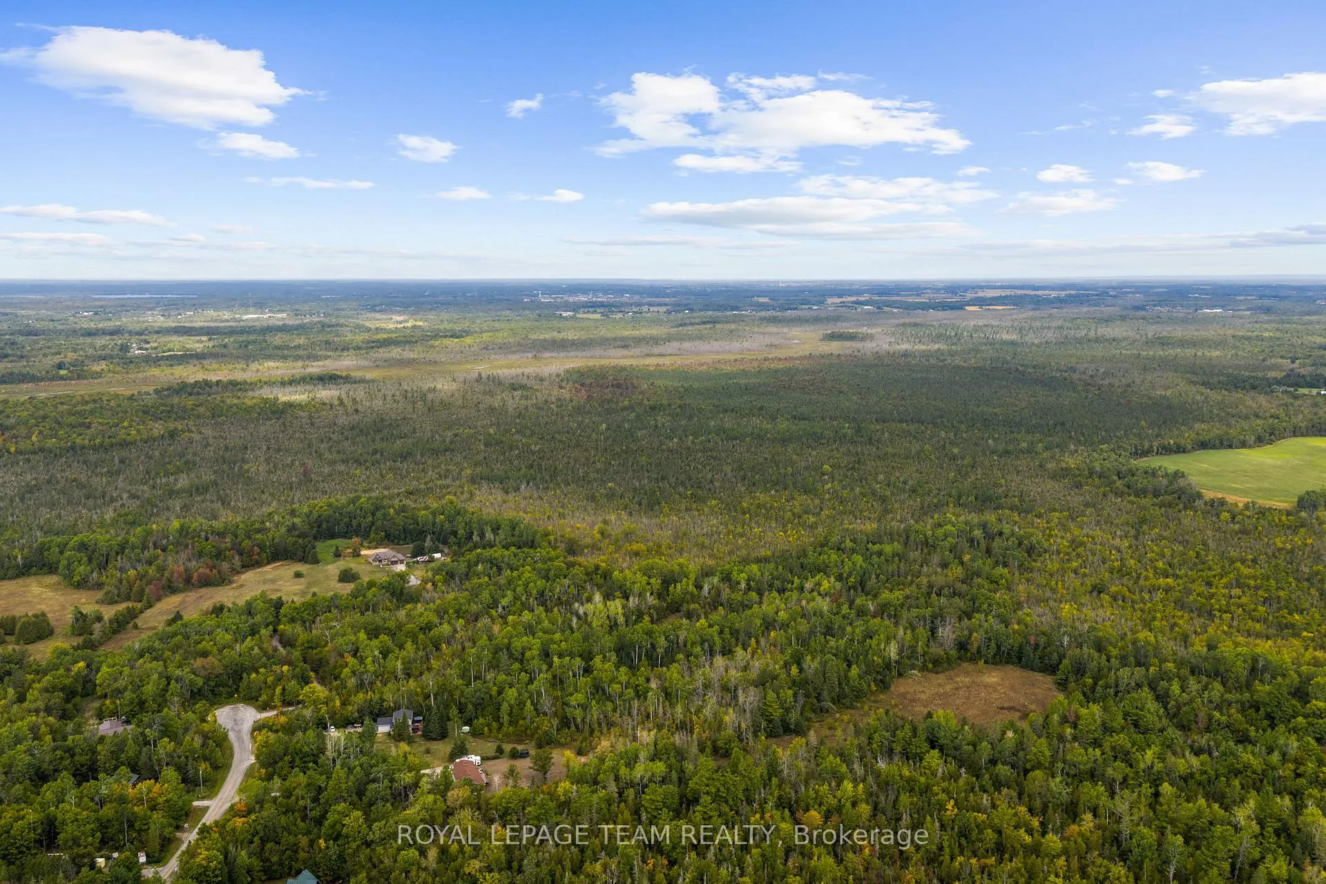Photo 5 of 450 Davis Side Road, Beckwith, Beckwith Twp — HOMEH