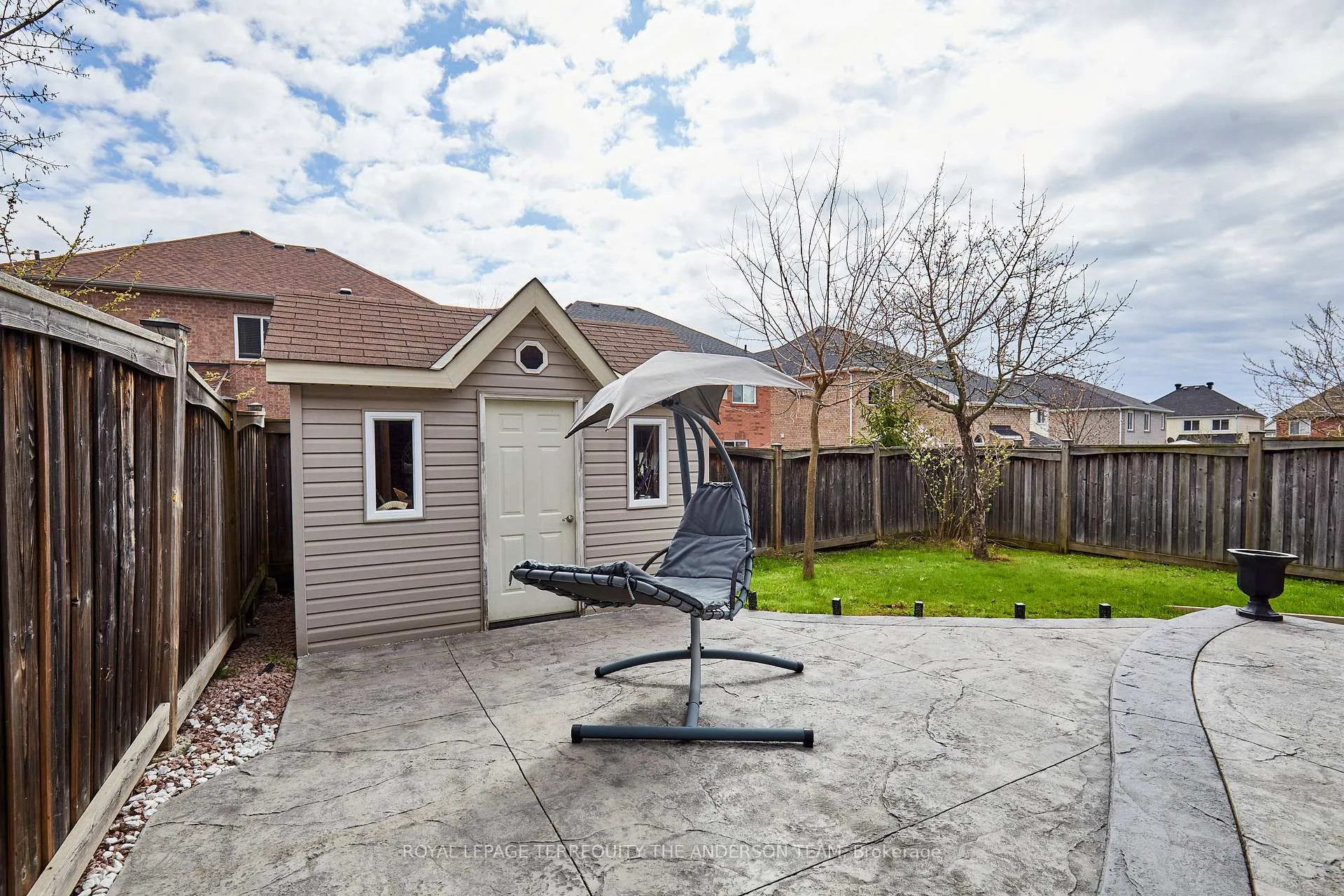 Photo 3 of 1577 Pennel Drive, Oshawa, Taunton — HOMEH