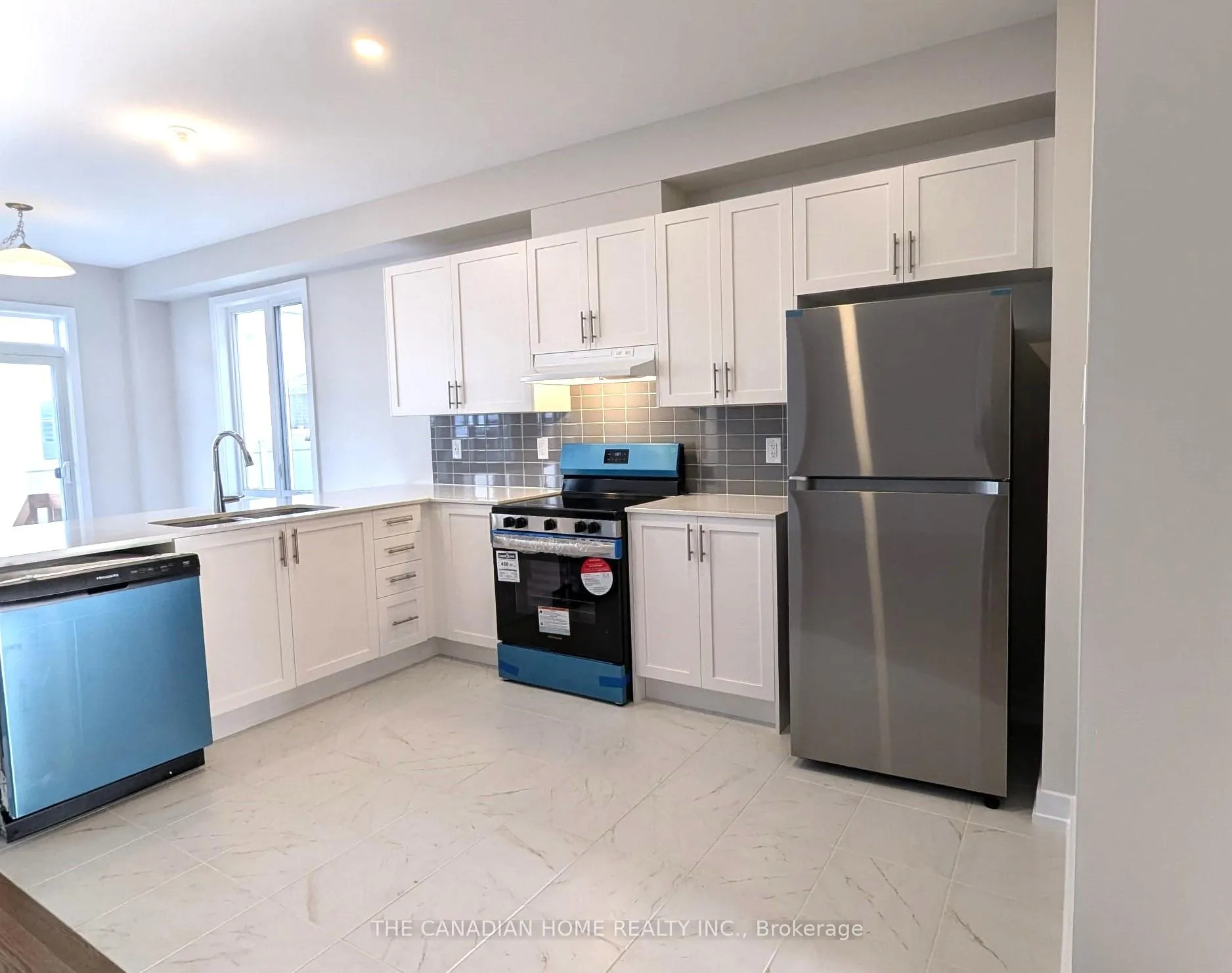 Photo 17 of 73 Hackamore Crescent, Ottawa, Goulbourn Twp From Franktown Rd/South To Rideau — HOMEH