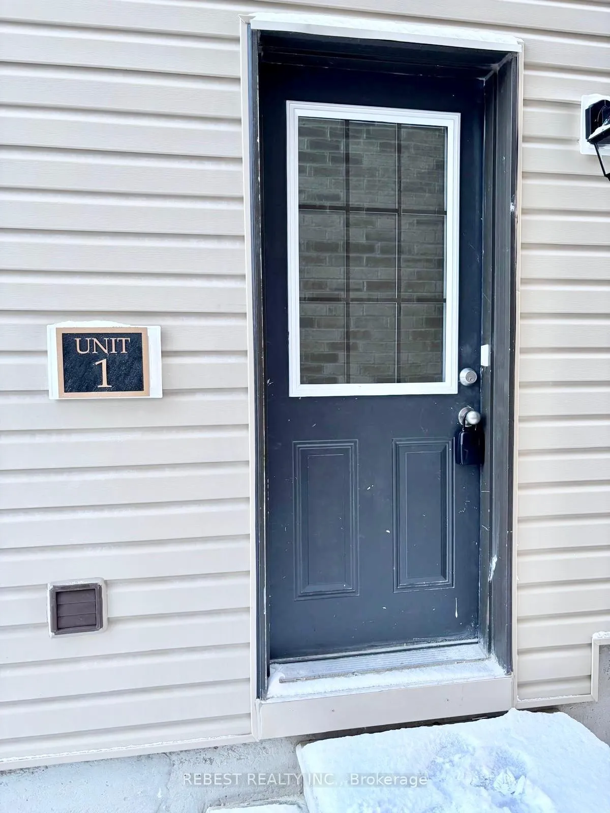 Photo 1 of Unit (BSMT), 57 Durham Avenue, Barrie, Innis-Shore — HOMEH