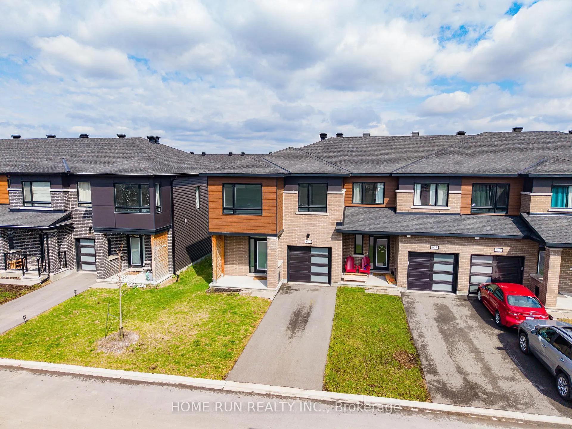 Photo 2 of 621 Fenwick Way, Ottawa, Barrhaven - Stonebridge — HOMEH