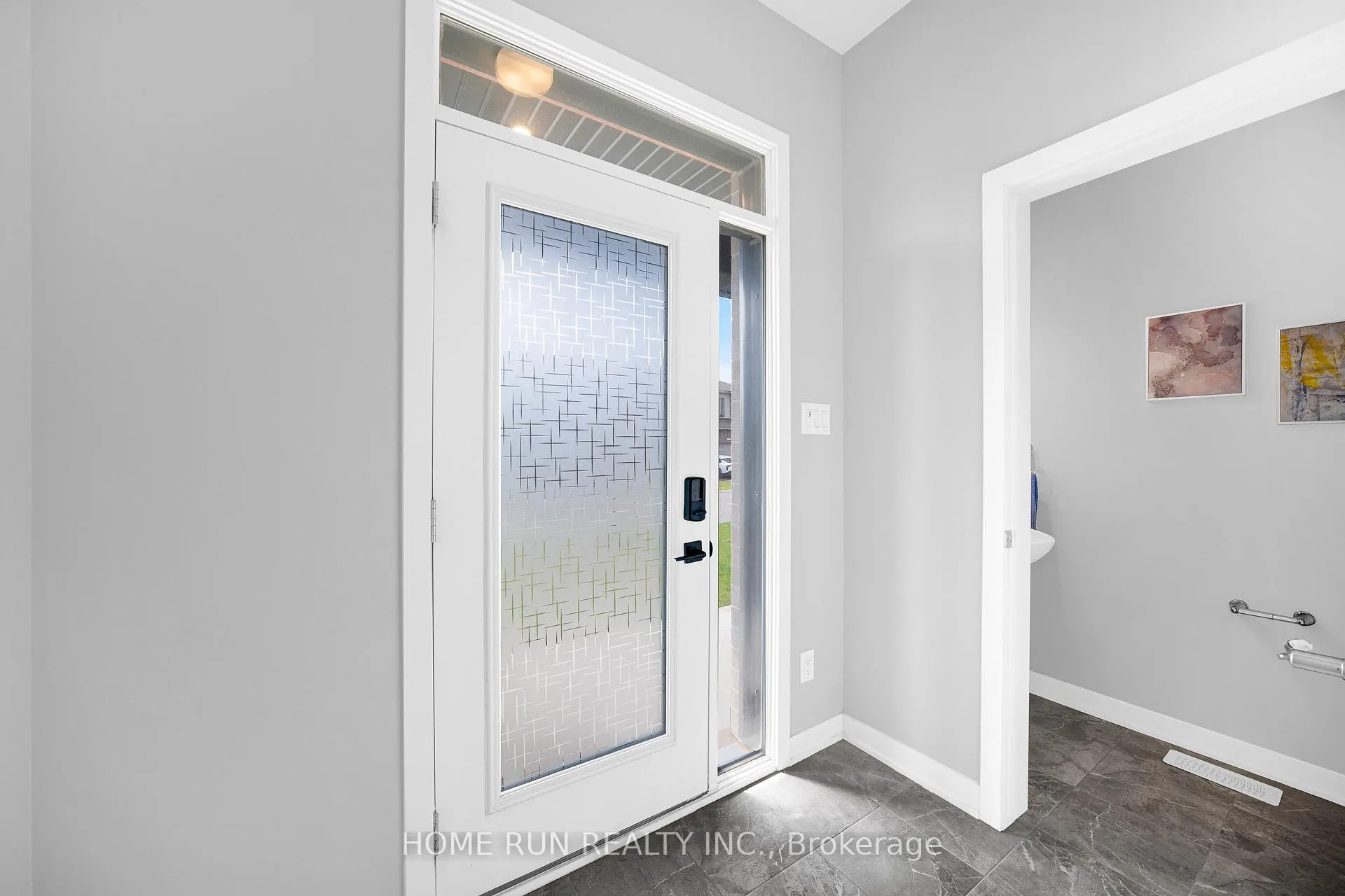 Photo 3 of 621 Fenwick Way, Ottawa, Barrhaven - Stonebridge — HOMEH