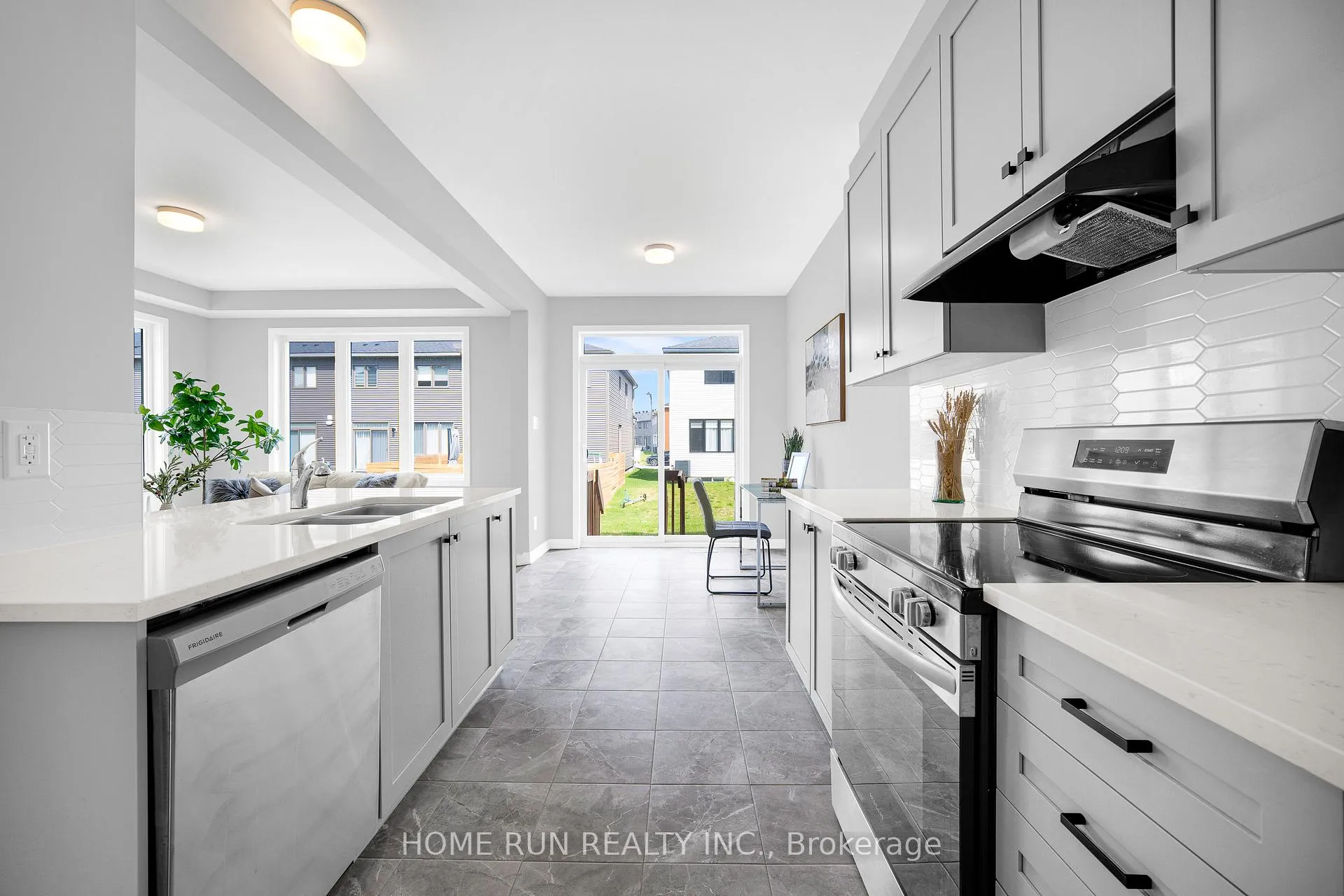 Photo 15 of 621 Fenwick Way, Ottawa, Barrhaven - Stonebridge — HOMEH