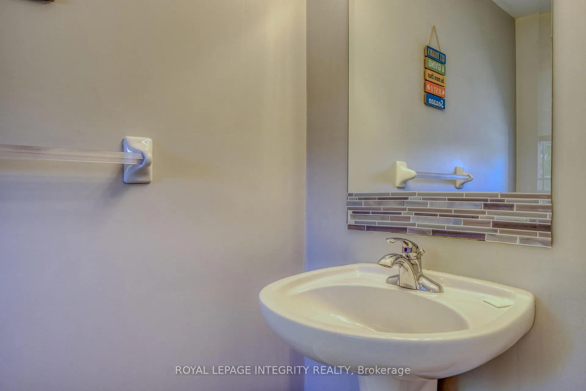 Photo 4 of 789 Percifor Way, Ottawa, Mer Bleue/Bradley Estates/Anderson Park — HOMEH