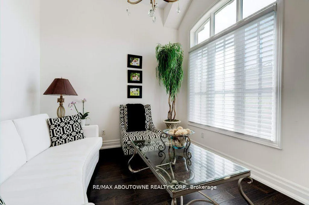 Photo 15 of 47 Legacy Lane, Hamilton, Ancaster — HOMEH