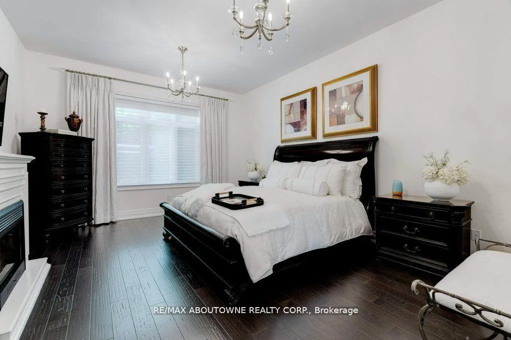 Photo 19 of 47 Legacy Lane, Hamilton, Ancaster — HOMEH