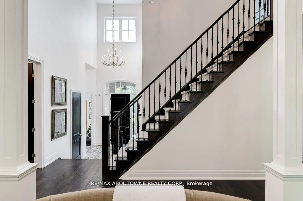 Photo 23 of 47 Legacy Lane, Hamilton, Ancaster — HOMEH