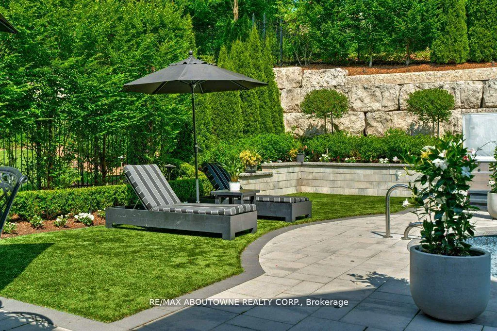 Photo 34 of 47 Legacy Lane, Hamilton, Ancaster — HOMEH