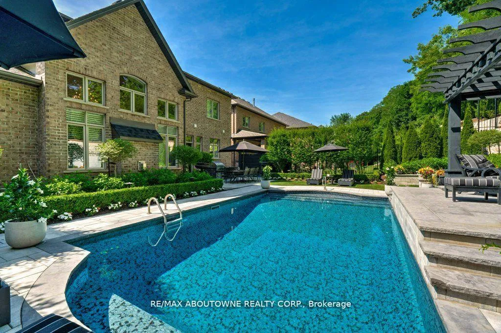 Photo 42 of 47 Legacy Lane, Hamilton, Ancaster — HOMEH