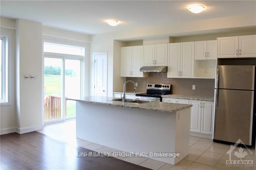 Photo 5 of 151 Bending Way, Ottawa, Barrhaven - Hearts Desire — HOMEH