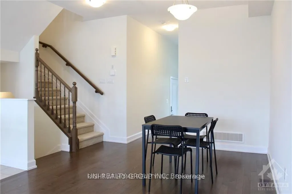 Photo 7 of 151 Bending Way, Ottawa, Barrhaven - Hearts Desire — HOMEH