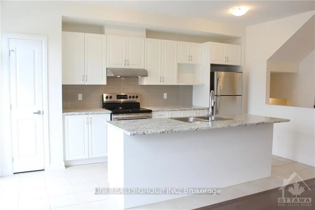 Photo 10 of 151 Bending Way, Ottawa, Barrhaven - Hearts Desire — HOMEH
