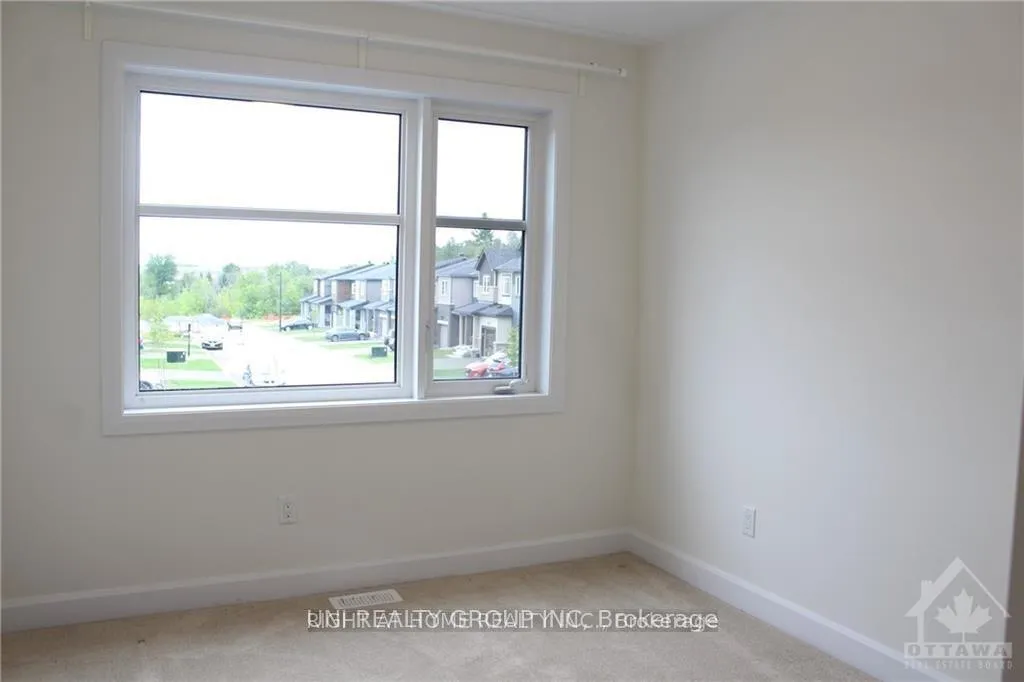 Photo 13 of 151 Bending Way, Ottawa, Barrhaven - Hearts Desire — HOMEH