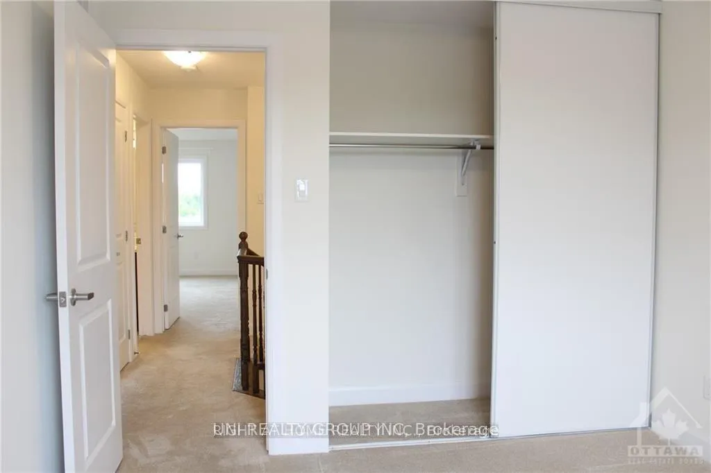 Photo 19 of 151 Bending Way, Ottawa, Barrhaven - Hearts Desire — HOMEH