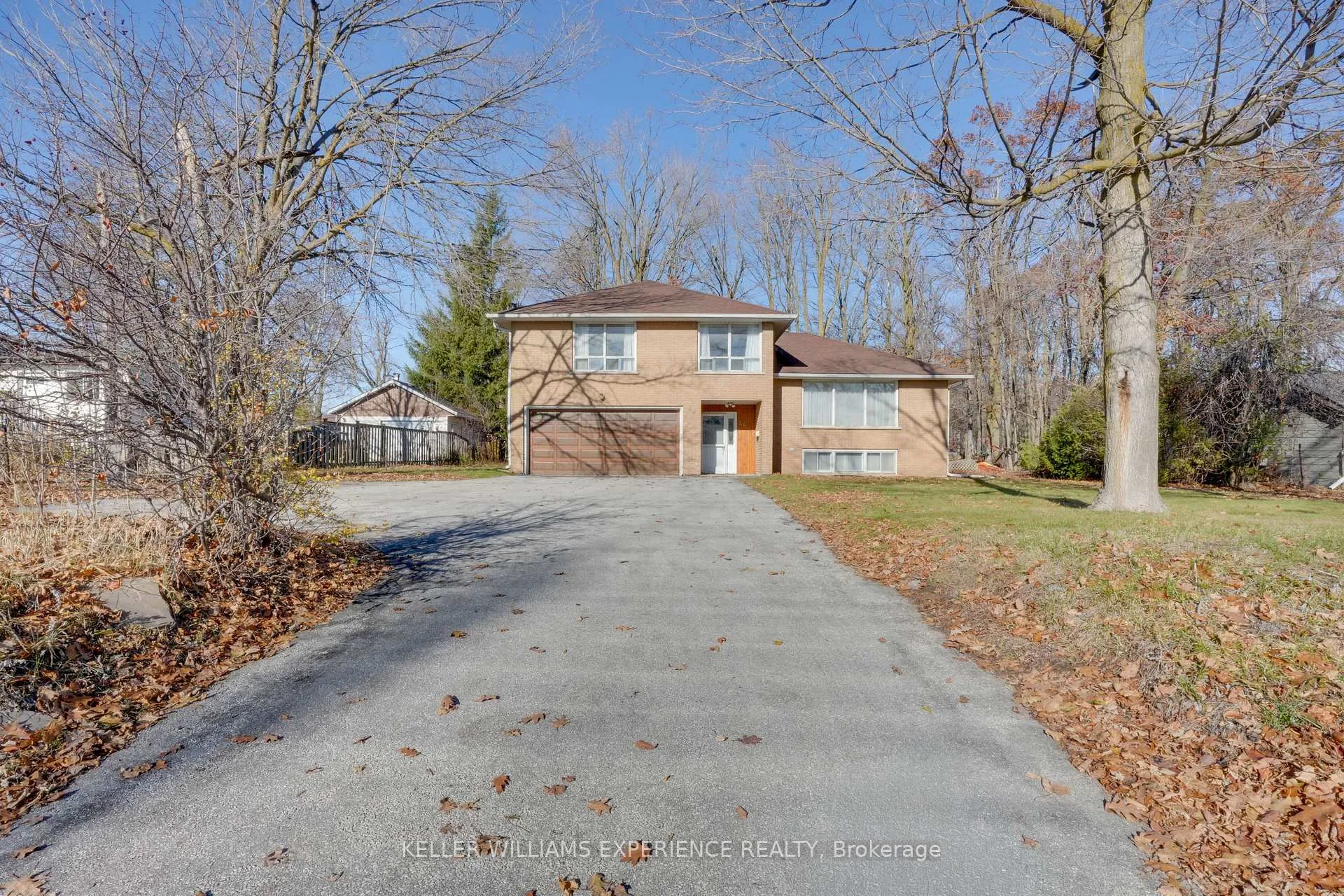 Photo 4 of 48 Cundles Road E, Barrie, Cundles East — HOMEH