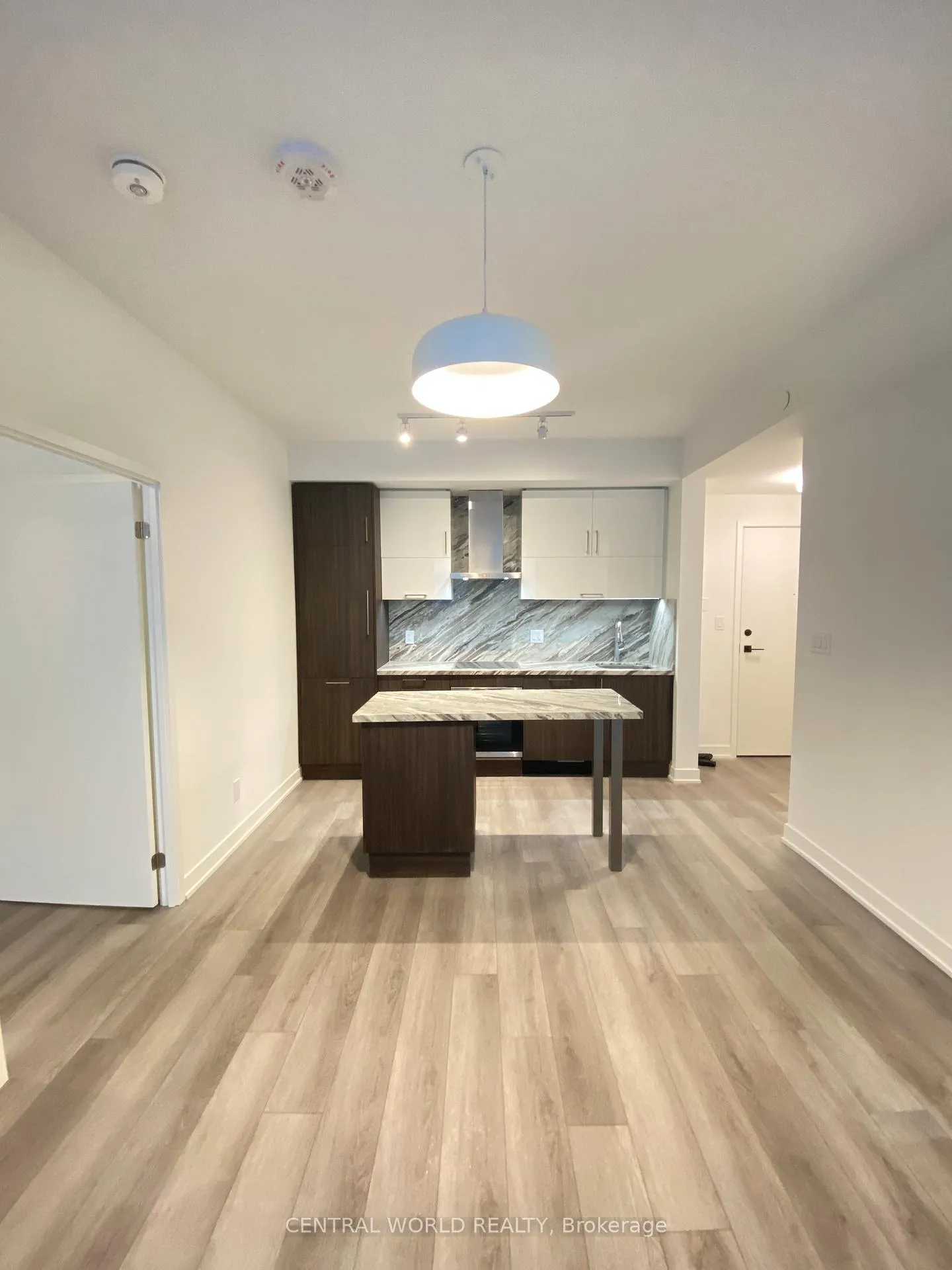 Photo 5 of Unit 621, 8119 Birchmount Road, Markham, Unionville — HOMEH