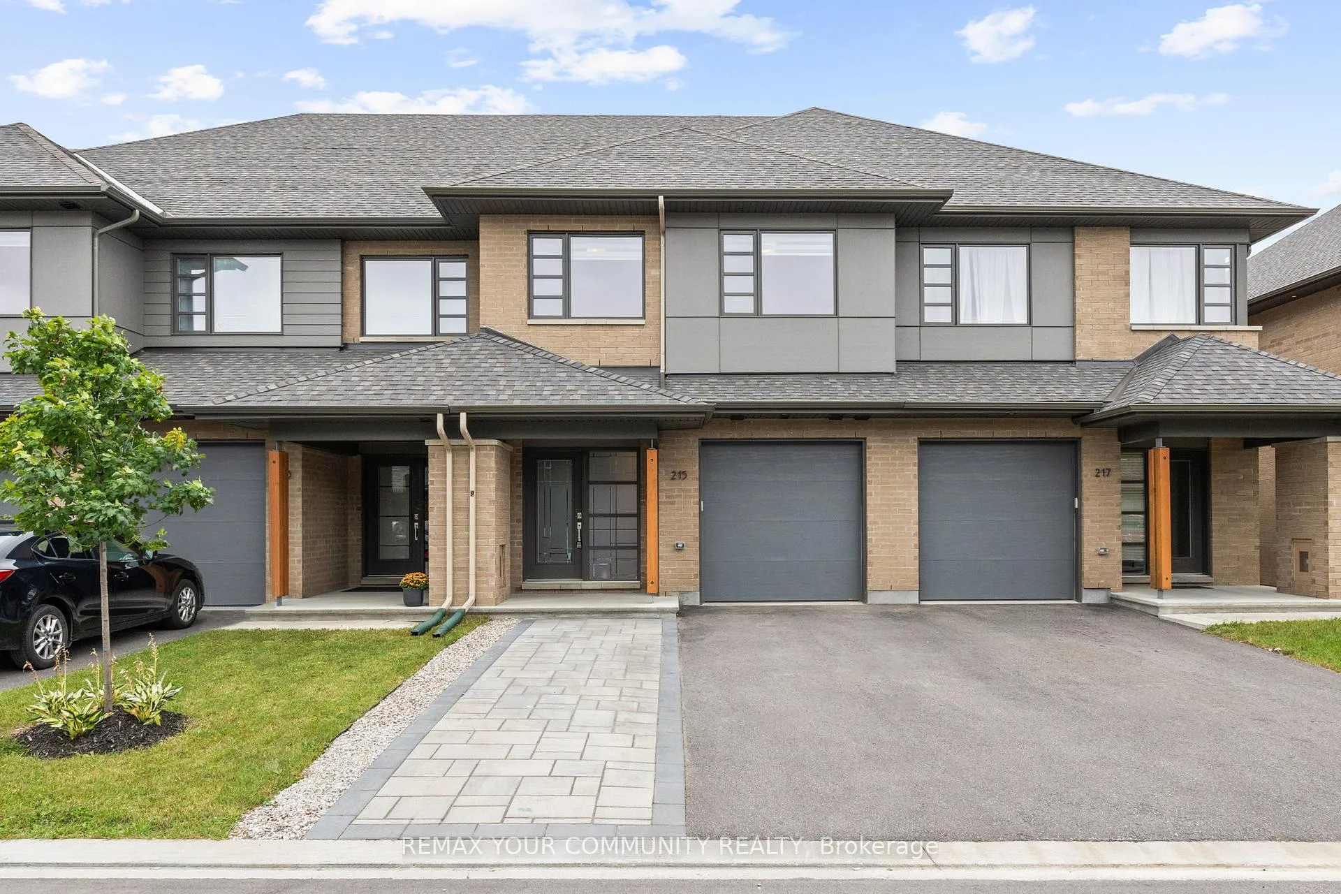 Photo 1 of 215 Pisces Terrace, Ottawa, Leitrim — HOMEH