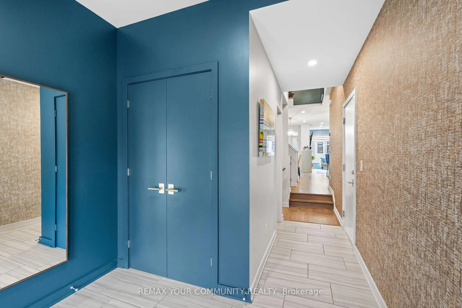 Photo 3 of 215 Pisces Terrace, Ottawa, Leitrim — HOMEH