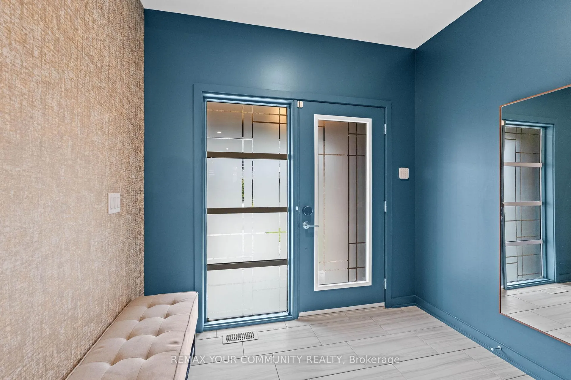Photo 4 of 215 Pisces Terrace, Ottawa, Leitrim — HOMEH