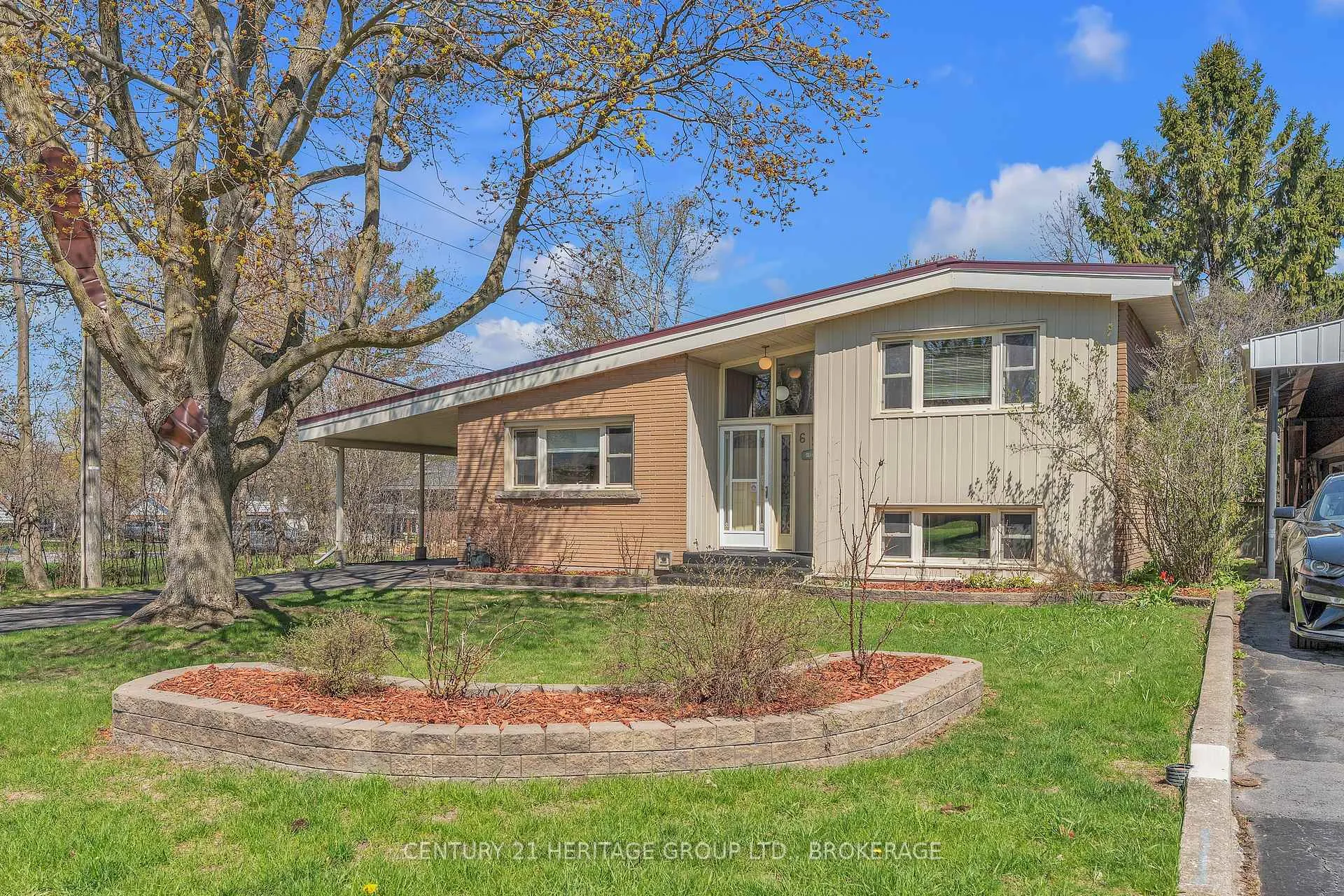 Photo 1 of 69 Campbell Crescent, Kingston, Central City West — HOMEH