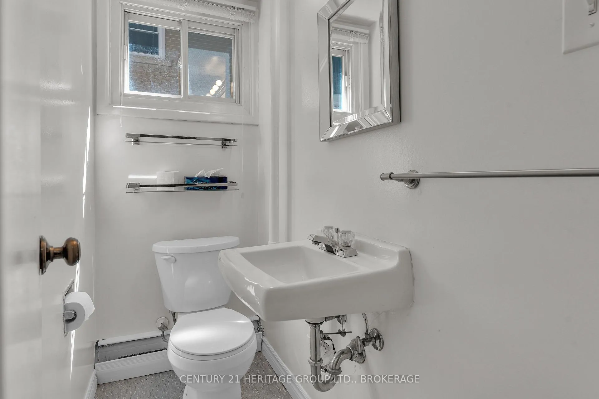 Photo 23 of 69 Campbell Crescent, Kingston, Central City West — HOMEH