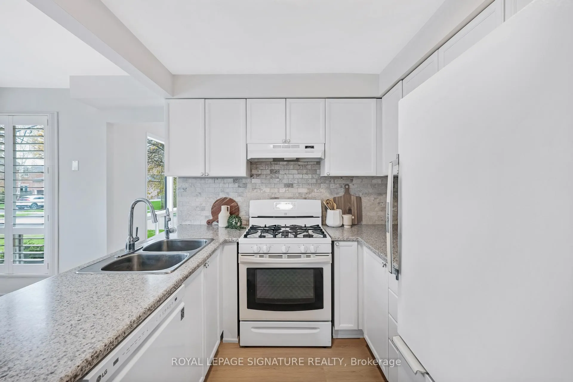 Photo 9 of 1204 Maple Gate Road, Pickering, Liverpool — HOMEH