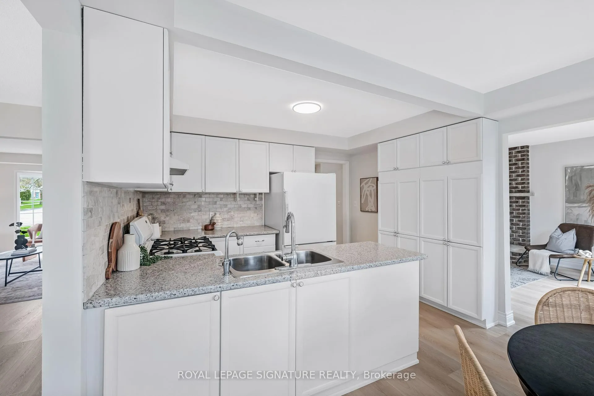 Photo 10 of 1204 Maple Gate Road, Pickering, Liverpool — HOMEH