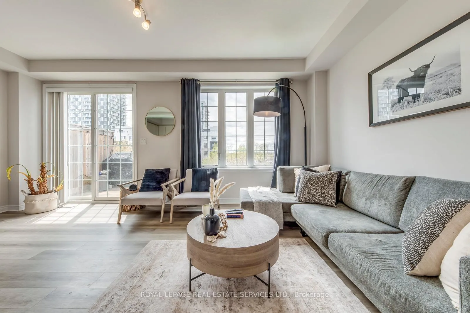 Photo 12 of 3132 Blackfriar Common, Oakville, Joshua Meadows — HOMEH