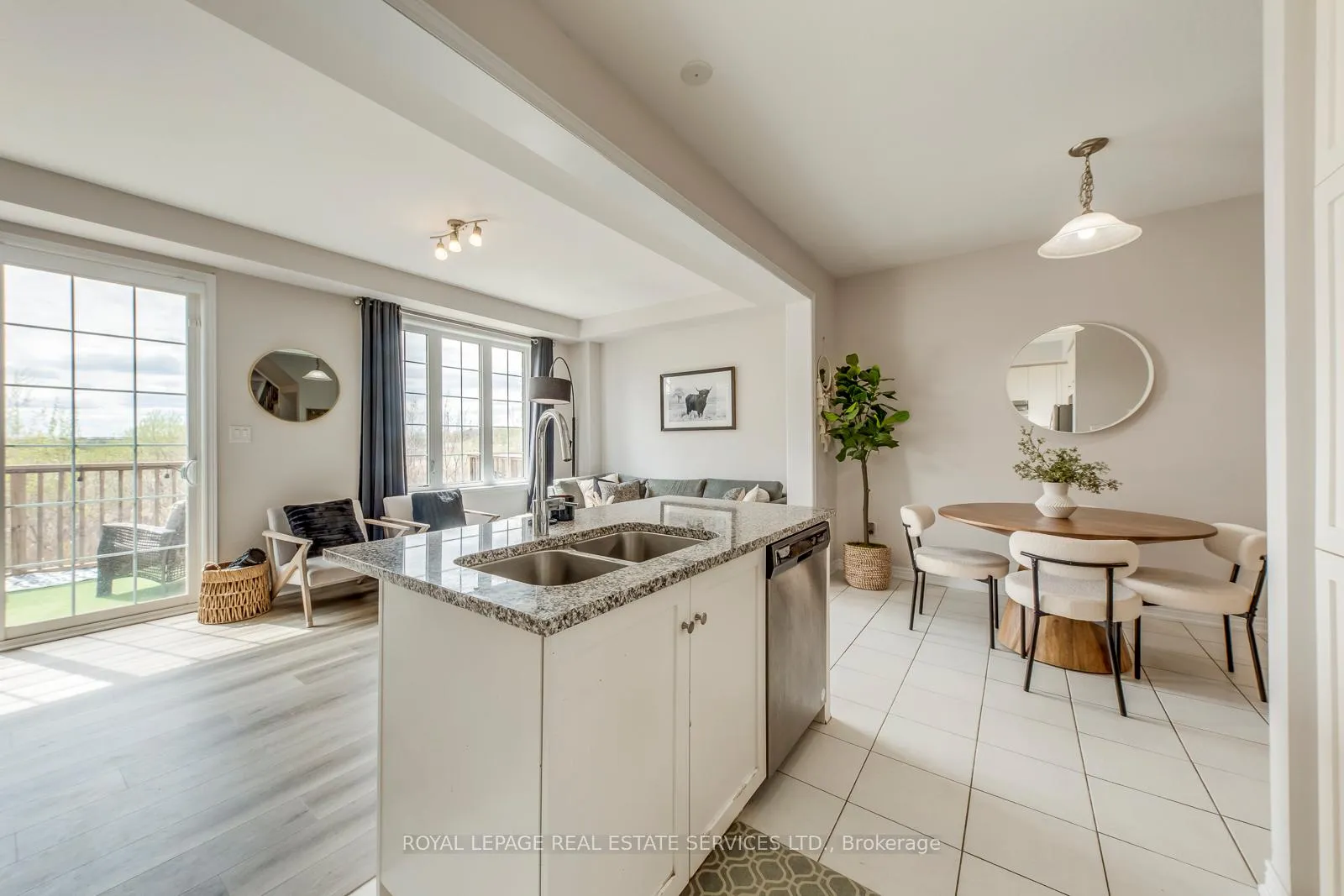 Photo 25 of 3132 Blackfriar Common, Oakville, Joshua Meadows — HOMEH