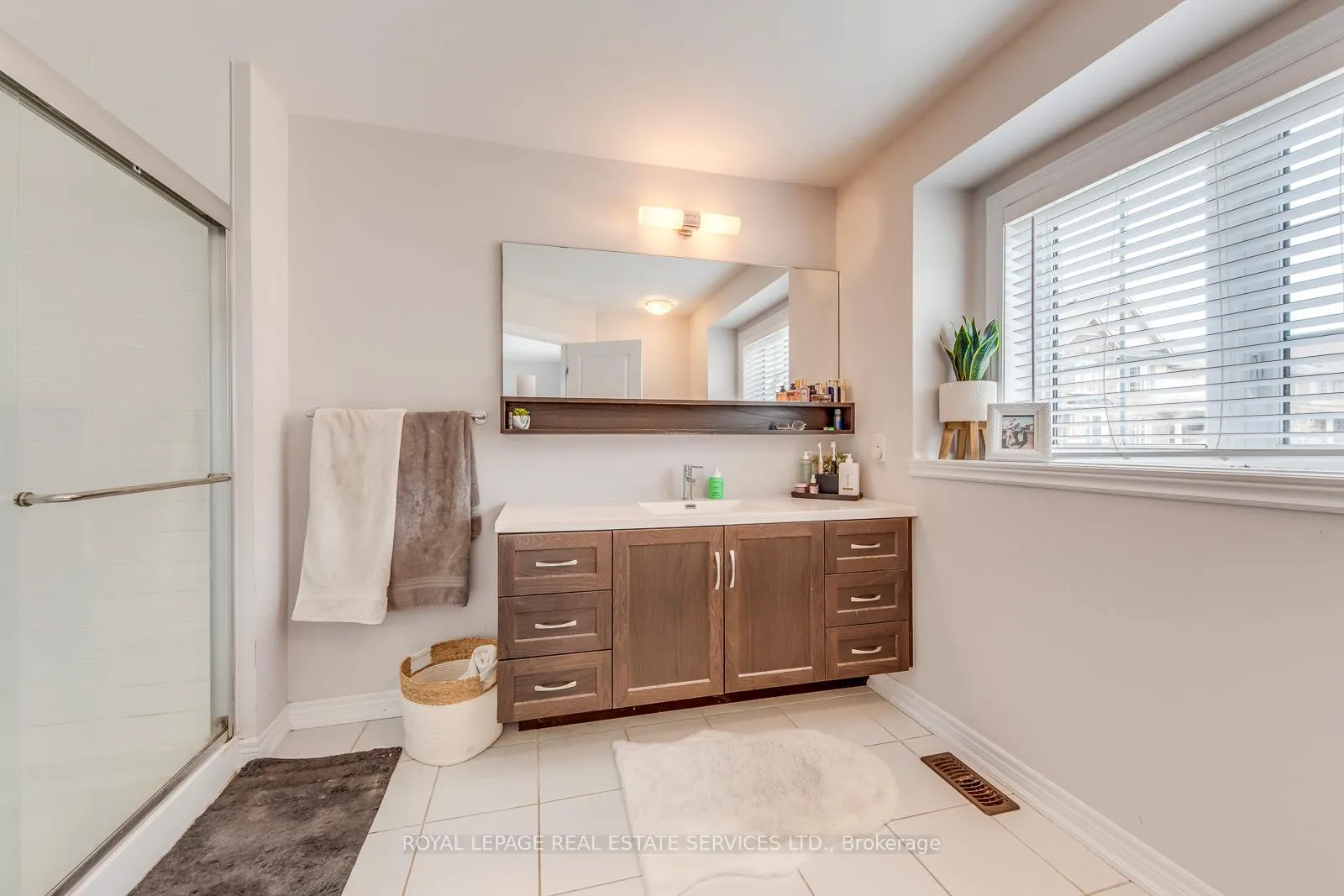 Photo 33 of 3132 Blackfriar Common, Oakville, Joshua Meadows — HOMEH