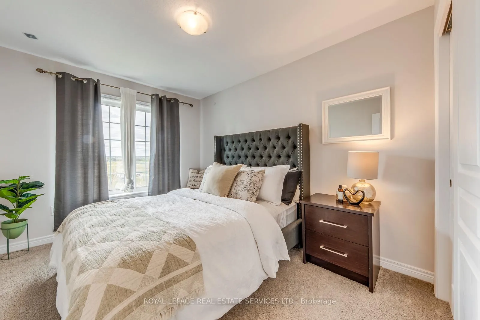 Photo 37 of 3132 Blackfriar Common, Oakville, Joshua Meadows — HOMEH