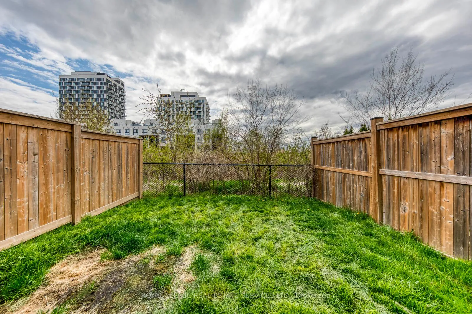 Photo 41 of 3132 Blackfriar Common, Oakville, Joshua Meadows — HOMEH