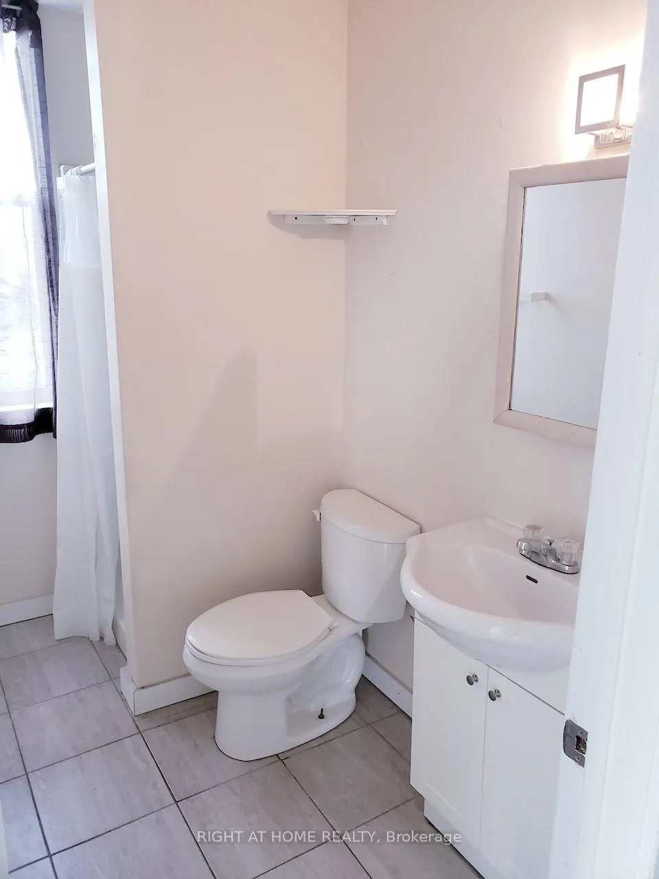 Photo 37 of Unit 2, 279 Drouillard Road, Windsor, East Windsor — HOMEH