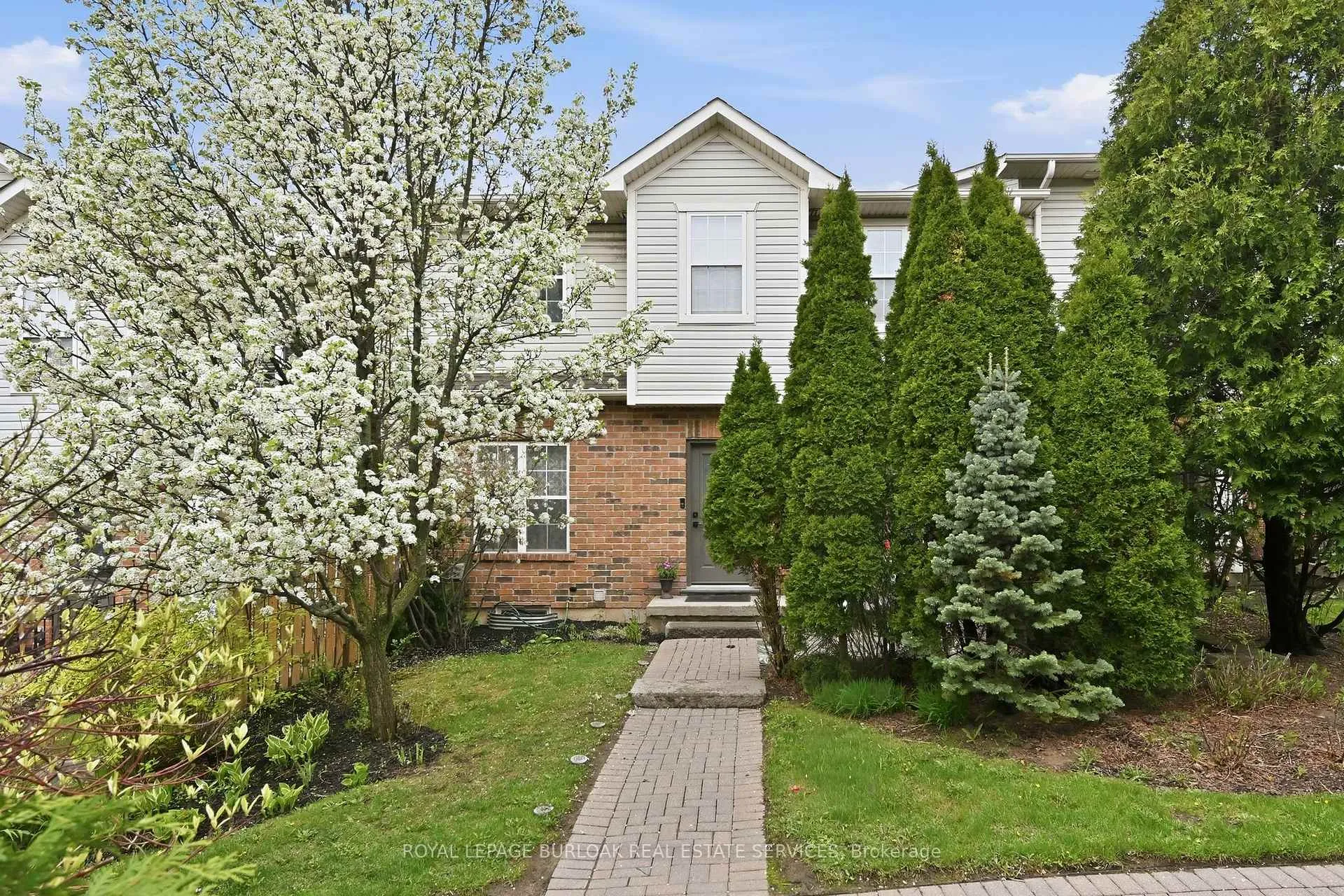 Front of Unit 35, 1085 Harrogate Drive