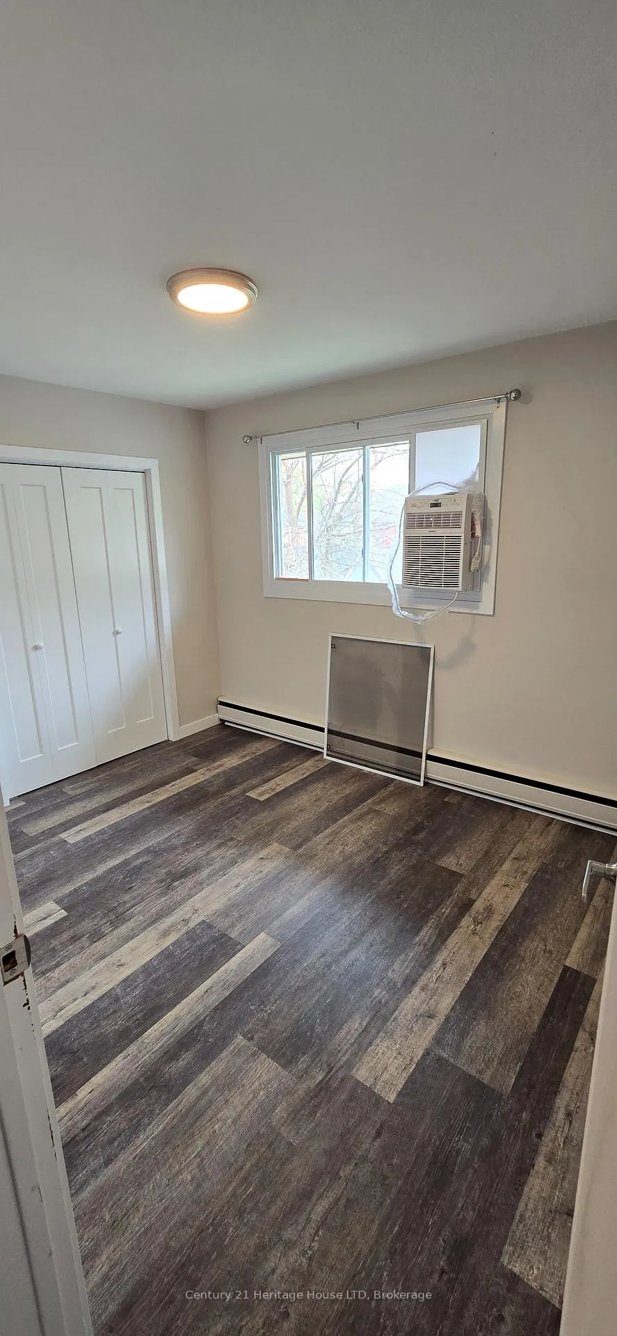 Photo 10 of 119 Louisa Street, St. Catharines, Downtown — HOMEH