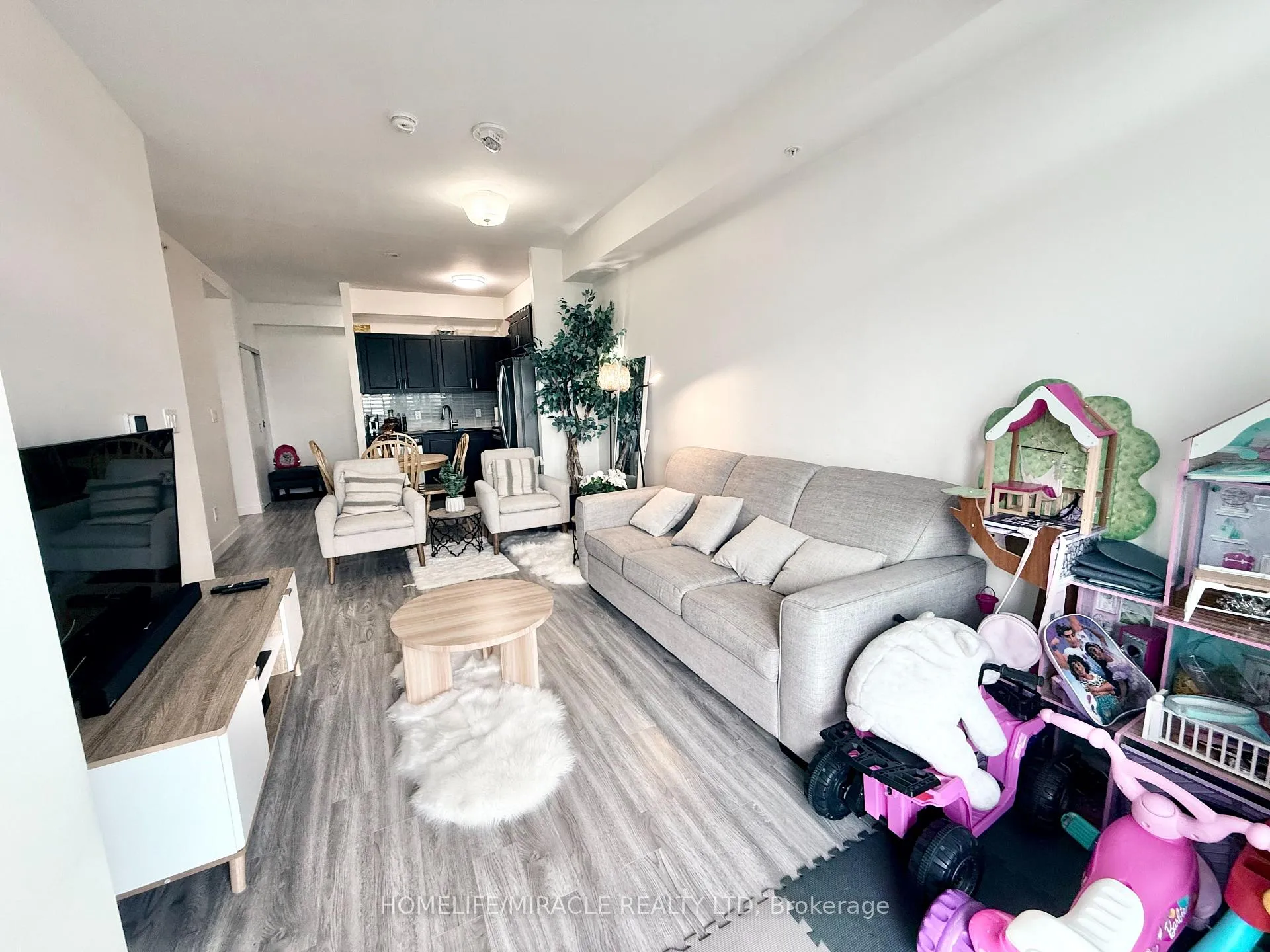 Photo 7 of Unit 911, 128 King Street N, Waterloo, Downtown Waterloo — HOMEH