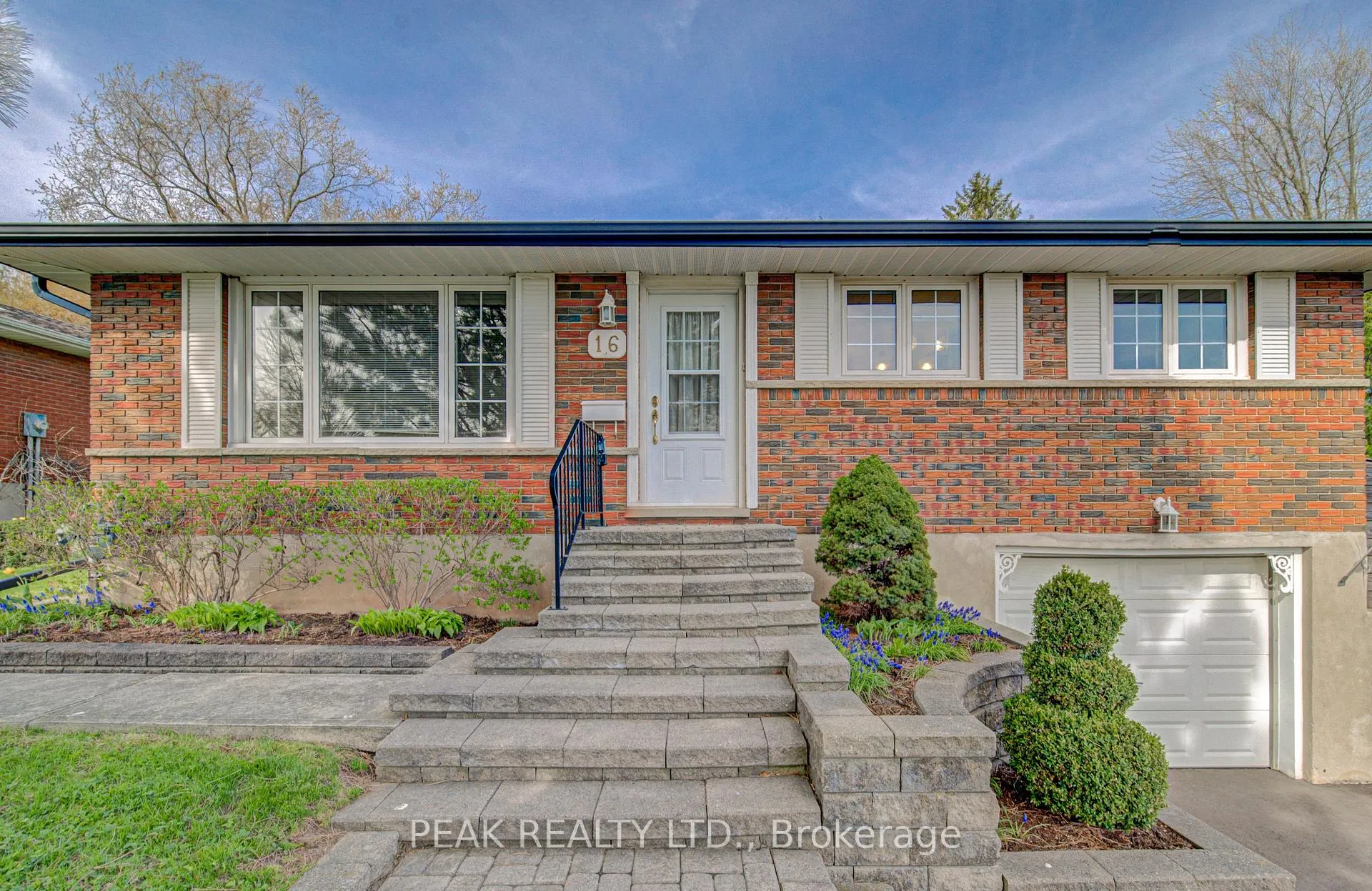 Photo 3 of 16 Centennial Crescent, Wilmot — HOMEH