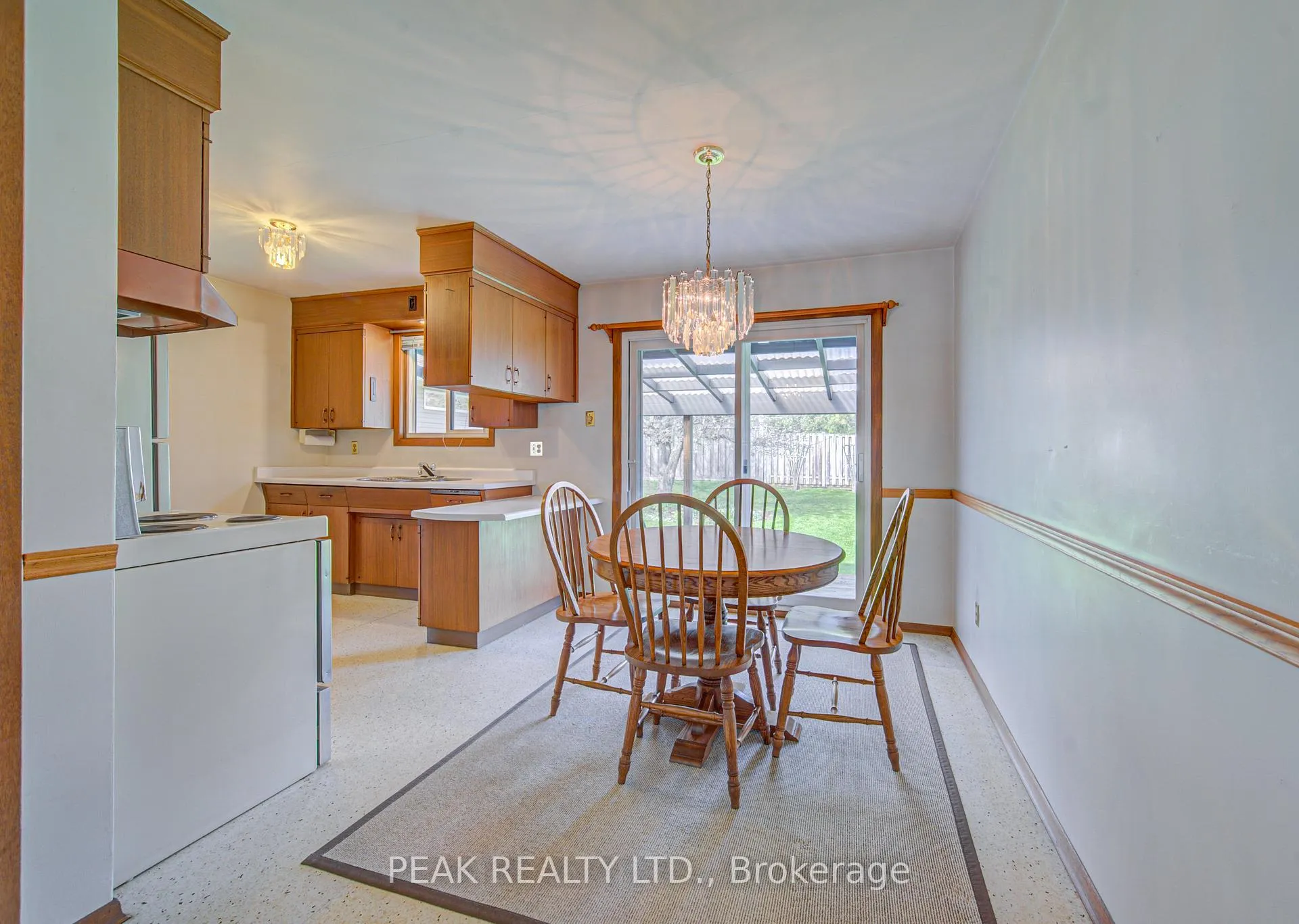 Photo 7 of 16 Centennial Crescent, Wilmot — HOMEH
