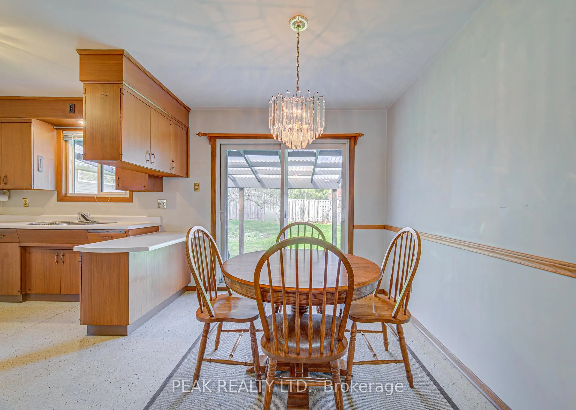 Photo 8 of 16 Centennial Crescent, Wilmot — HOMEH