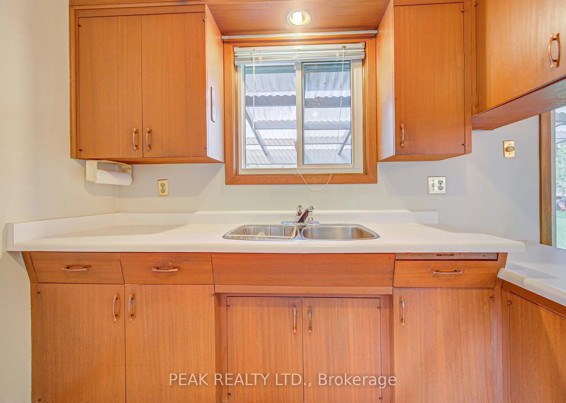 Photo 12 of 16 Centennial Crescent, Wilmot — HOMEH