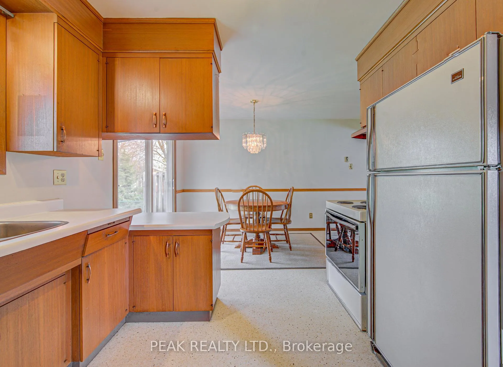 Photo 13 of 16 Centennial Crescent, Wilmot — HOMEH